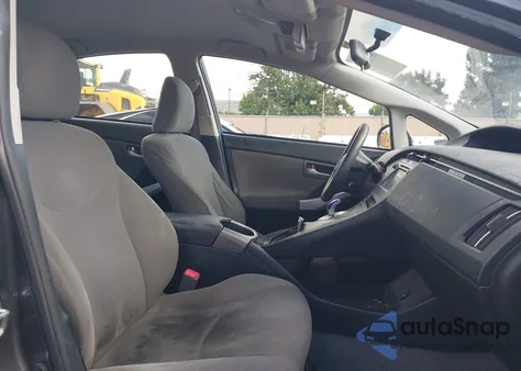 2013 Toyota Prius Two z USA, uszkodzony, nr VIN JTDKN3DU1D5634421